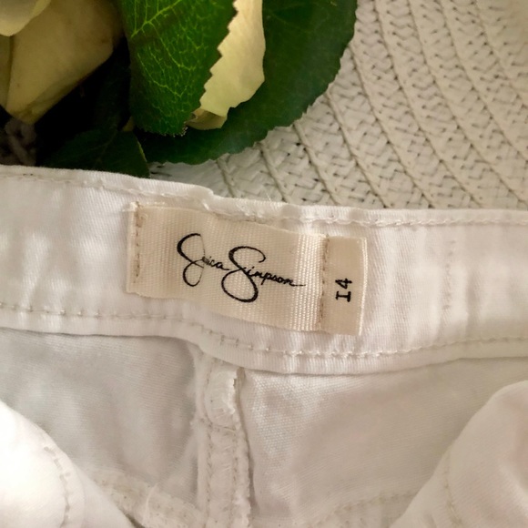 White Stretchy Jean Shorts - Picture 3 of 3